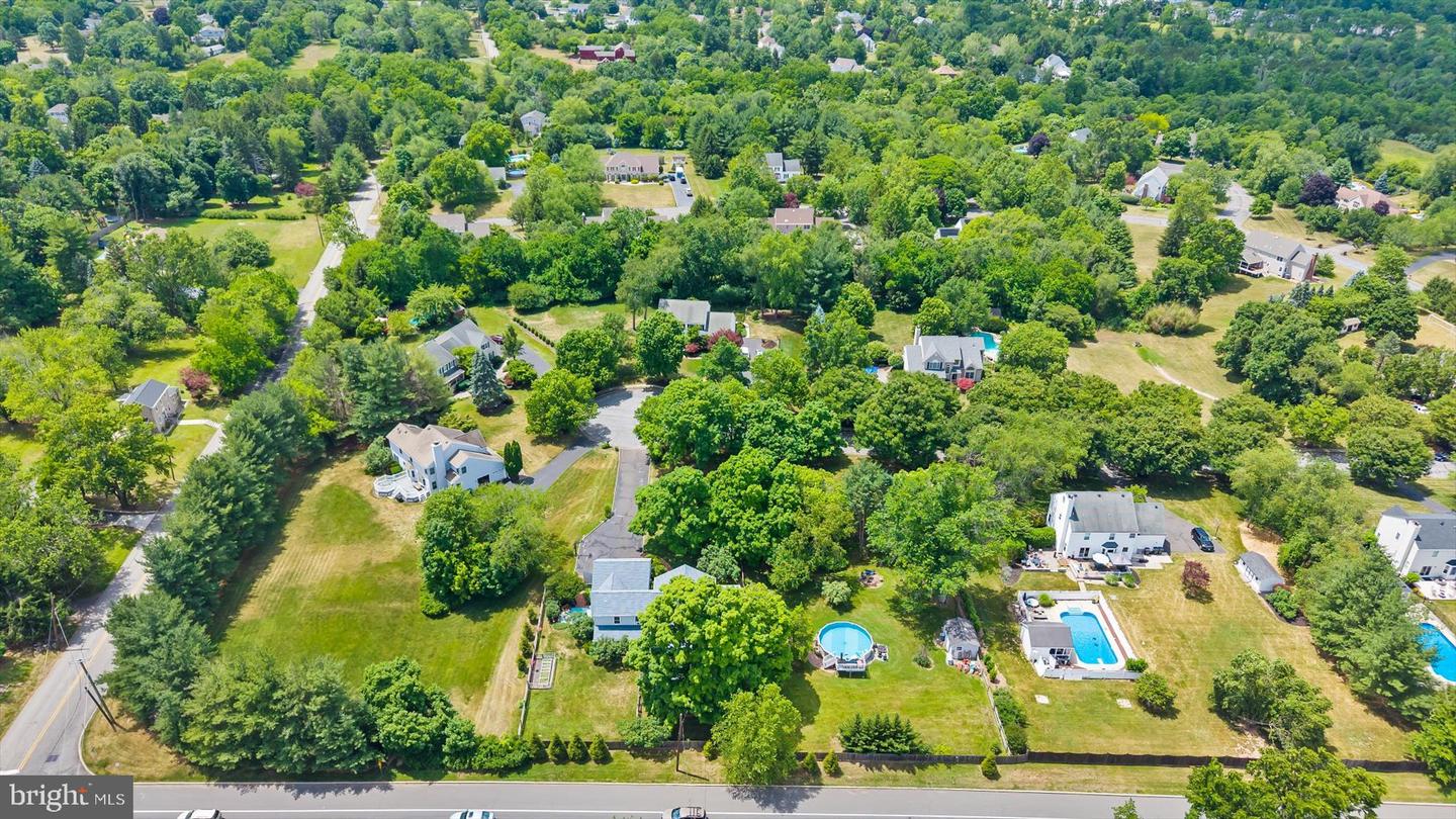9 Mills Ct Property Photo 2