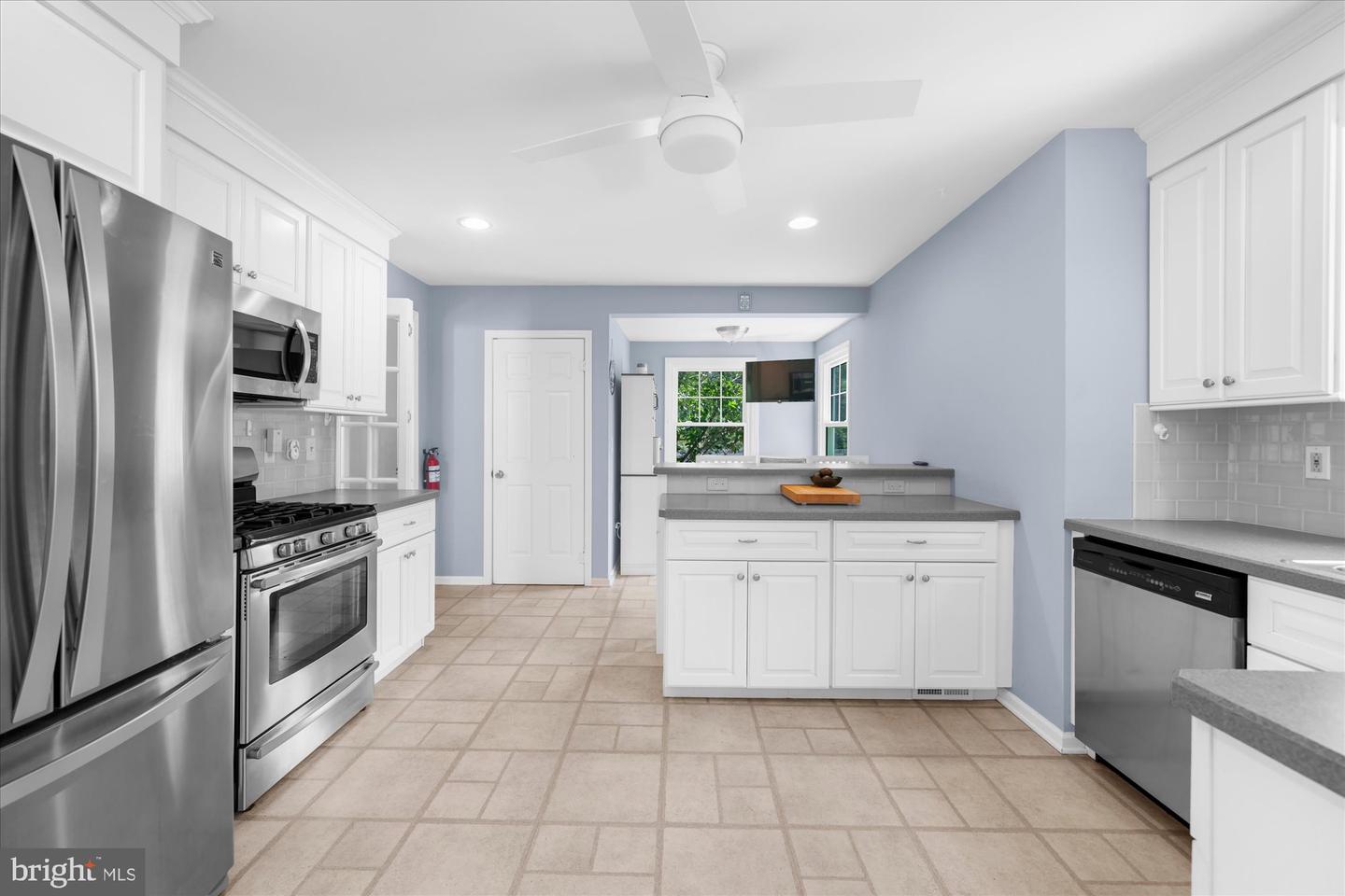 9 Mills Ct Property Photo 14