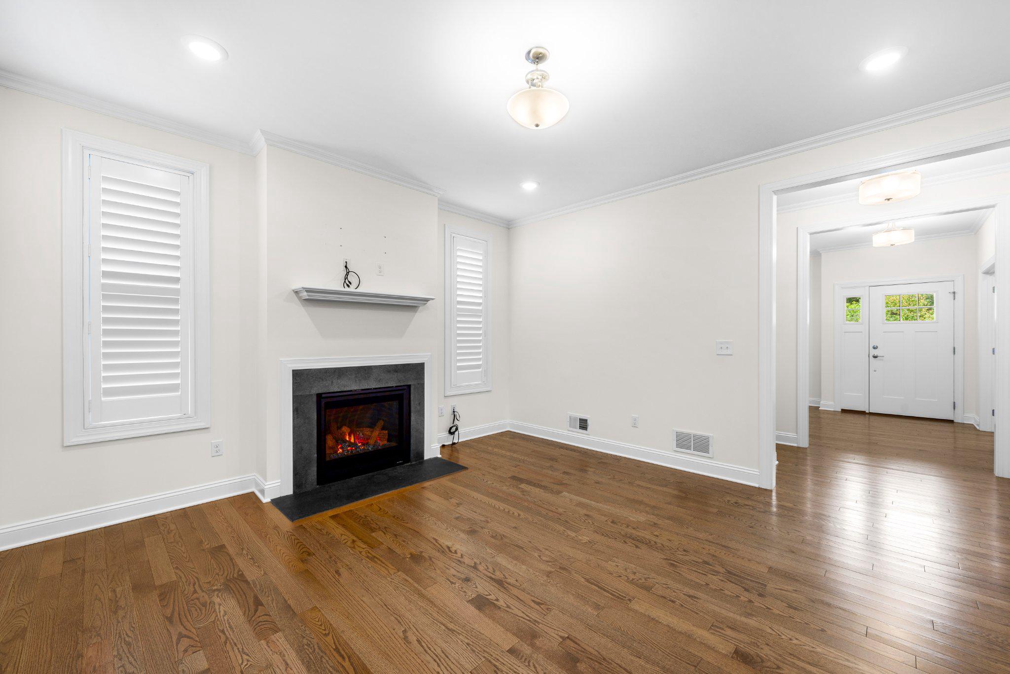 5 8th St Property Photo 19
