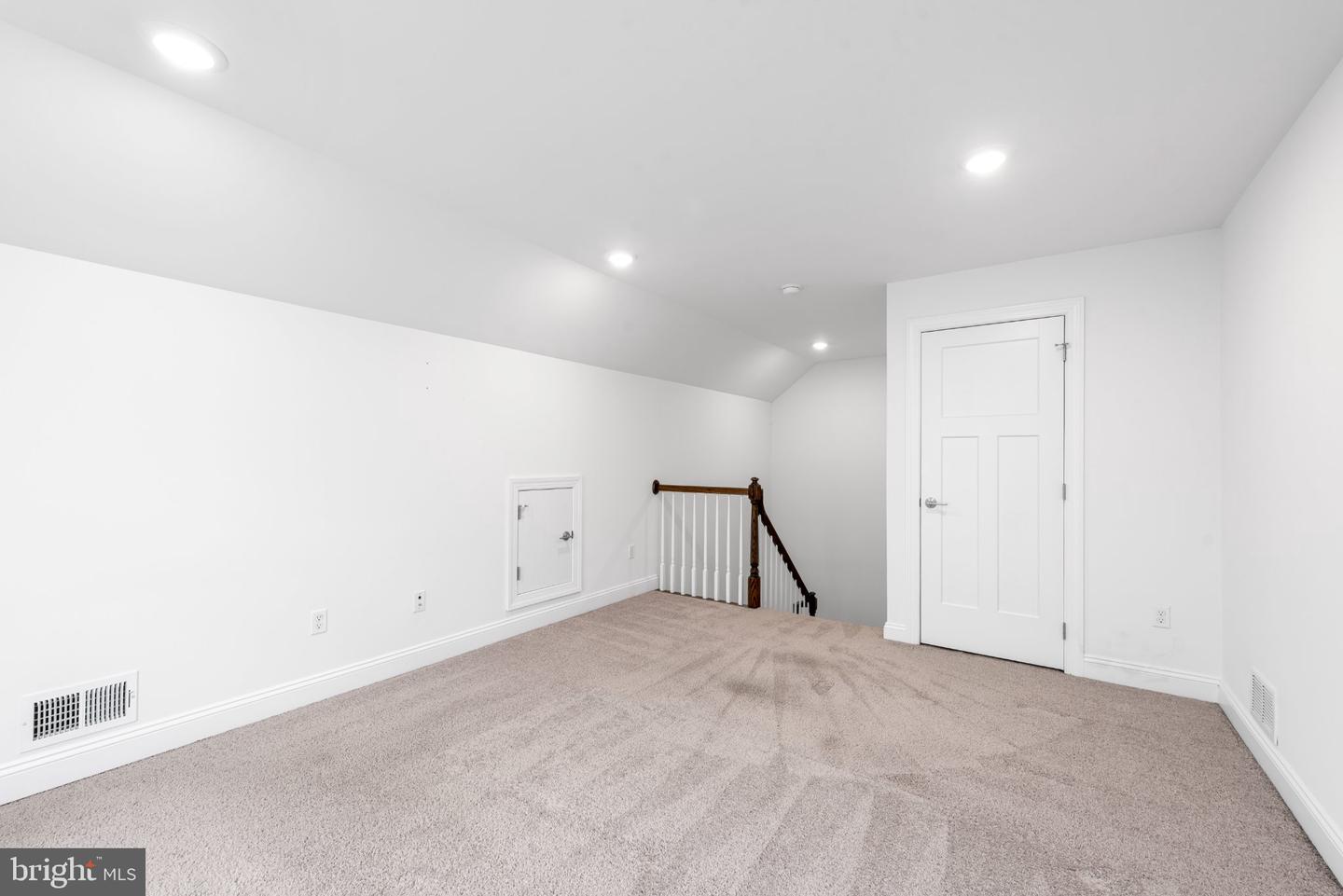 5 8th St Property Photo 27