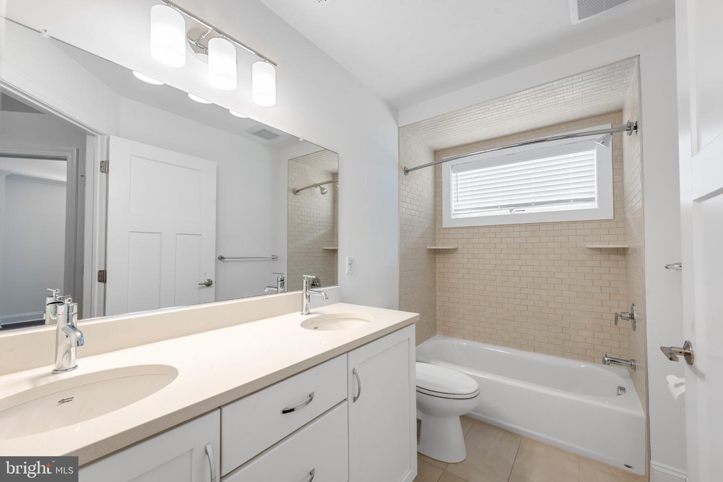 5 8th St Property Photo 30
