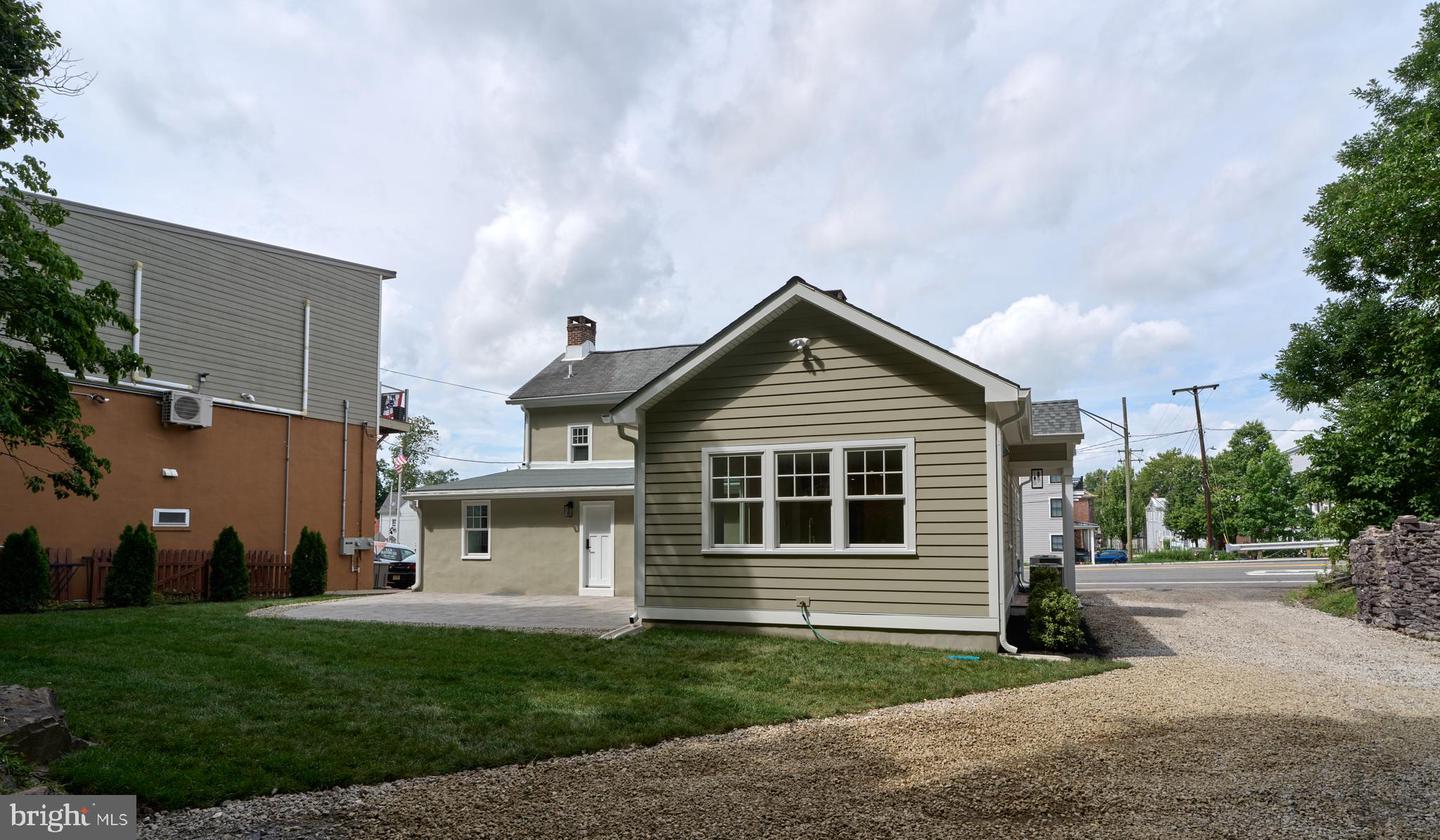 30 N Franklin St Property Photo 32