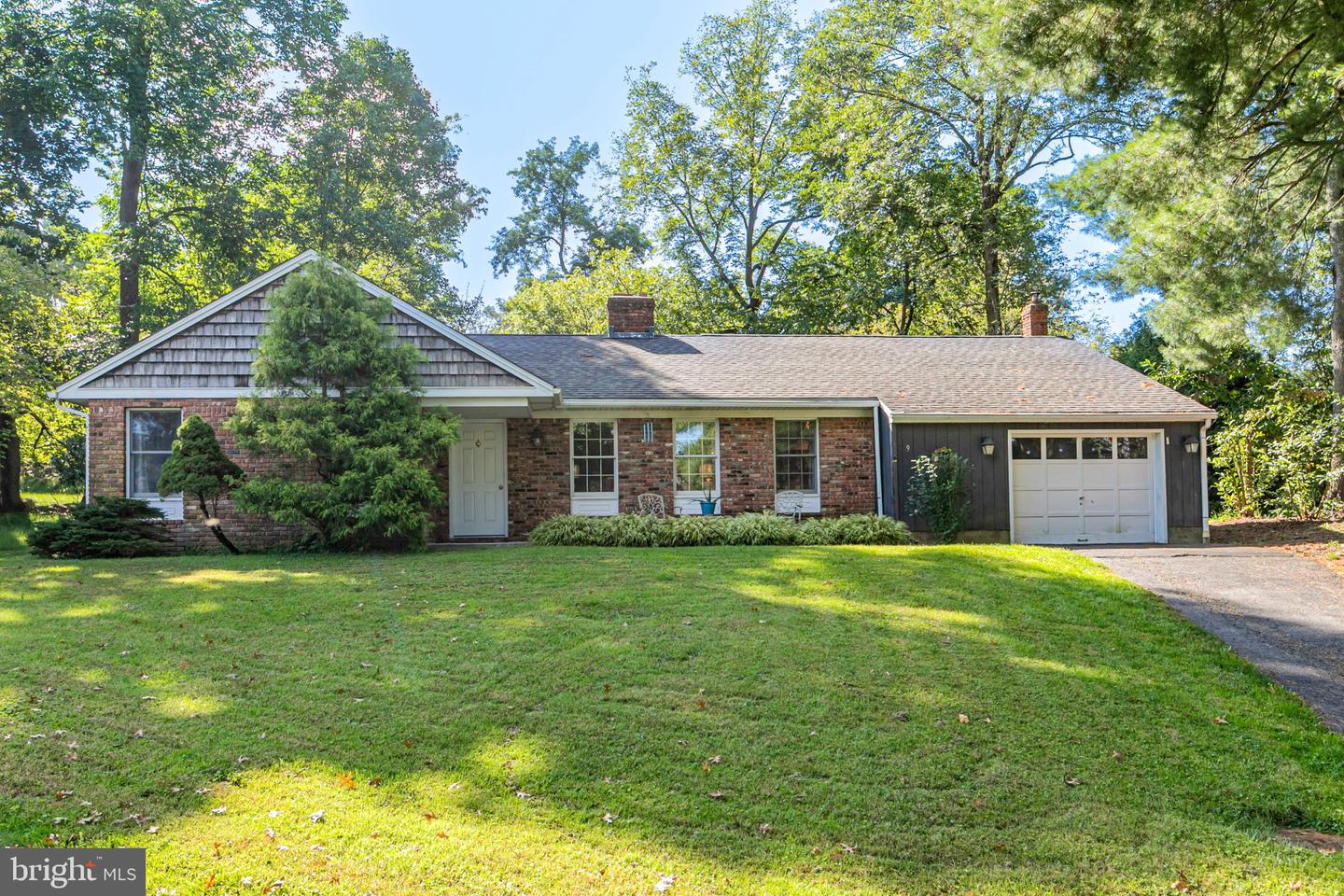 9 Northfield Ct Property Photo 1