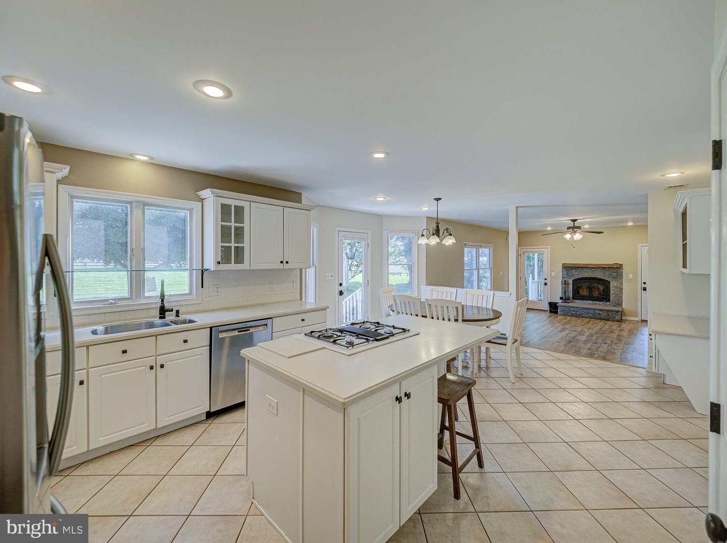 3 Prall Ct Property Photo 6
