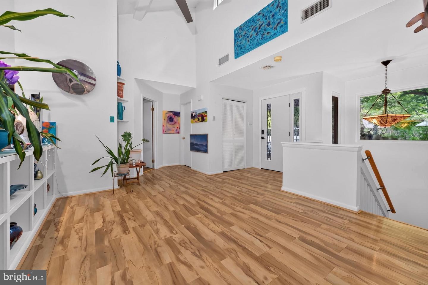 120 Swan St Property Photo 9