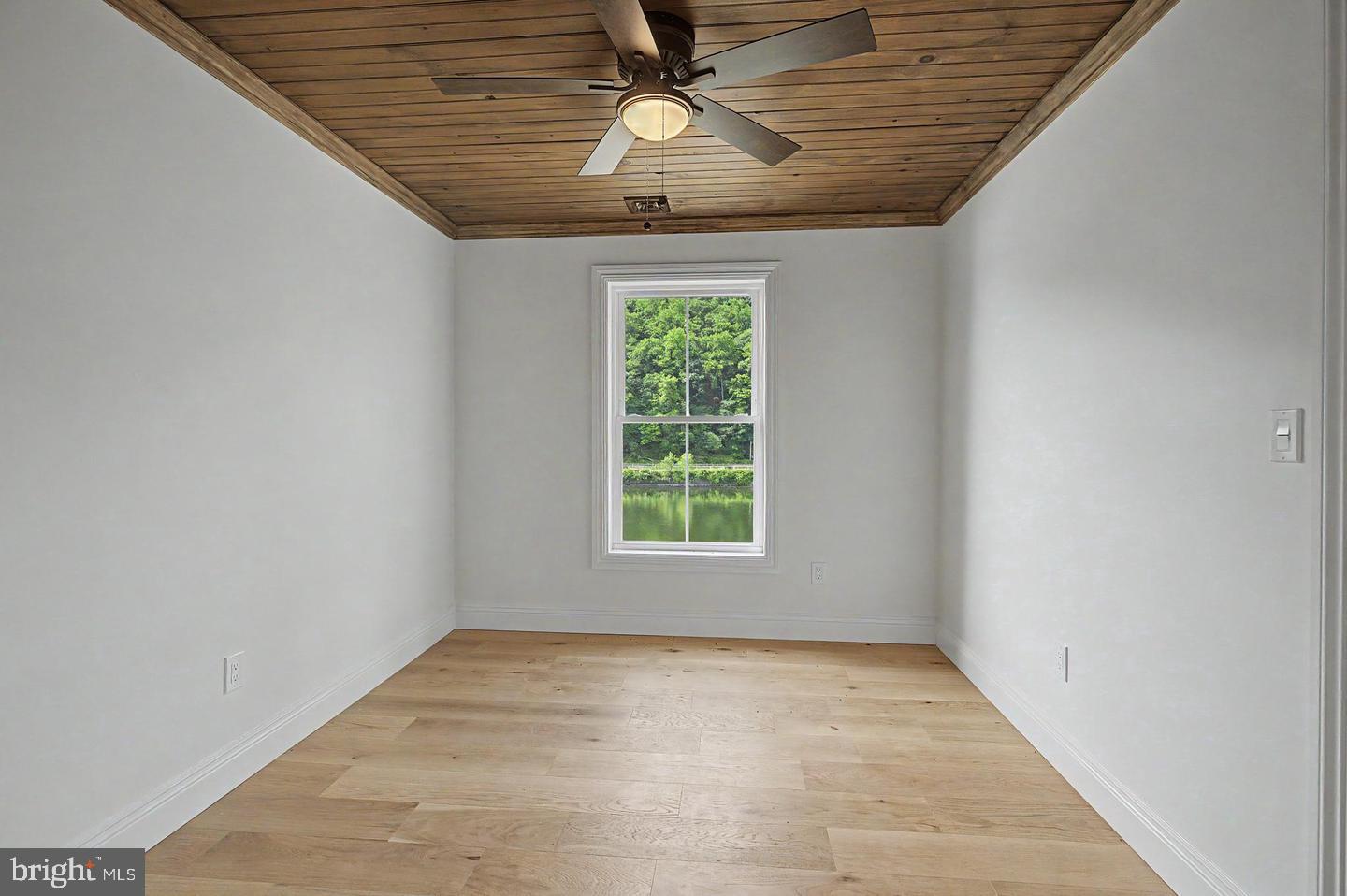 159 Byram Ln Property Photo 28