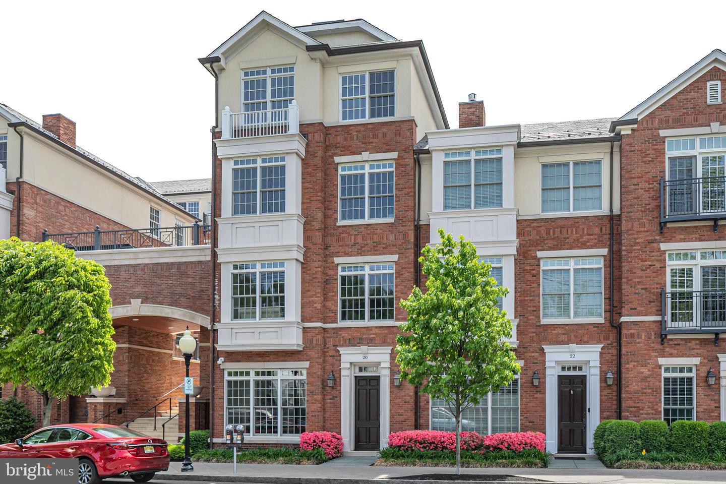 20 PAUL ROBESON PL
