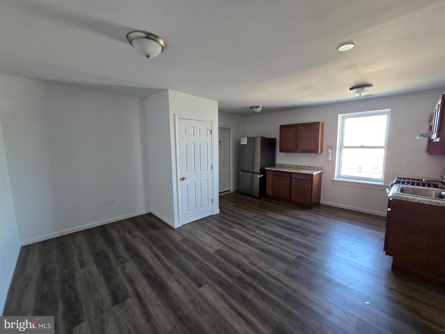 328 - 334 E State St Property Photo 29