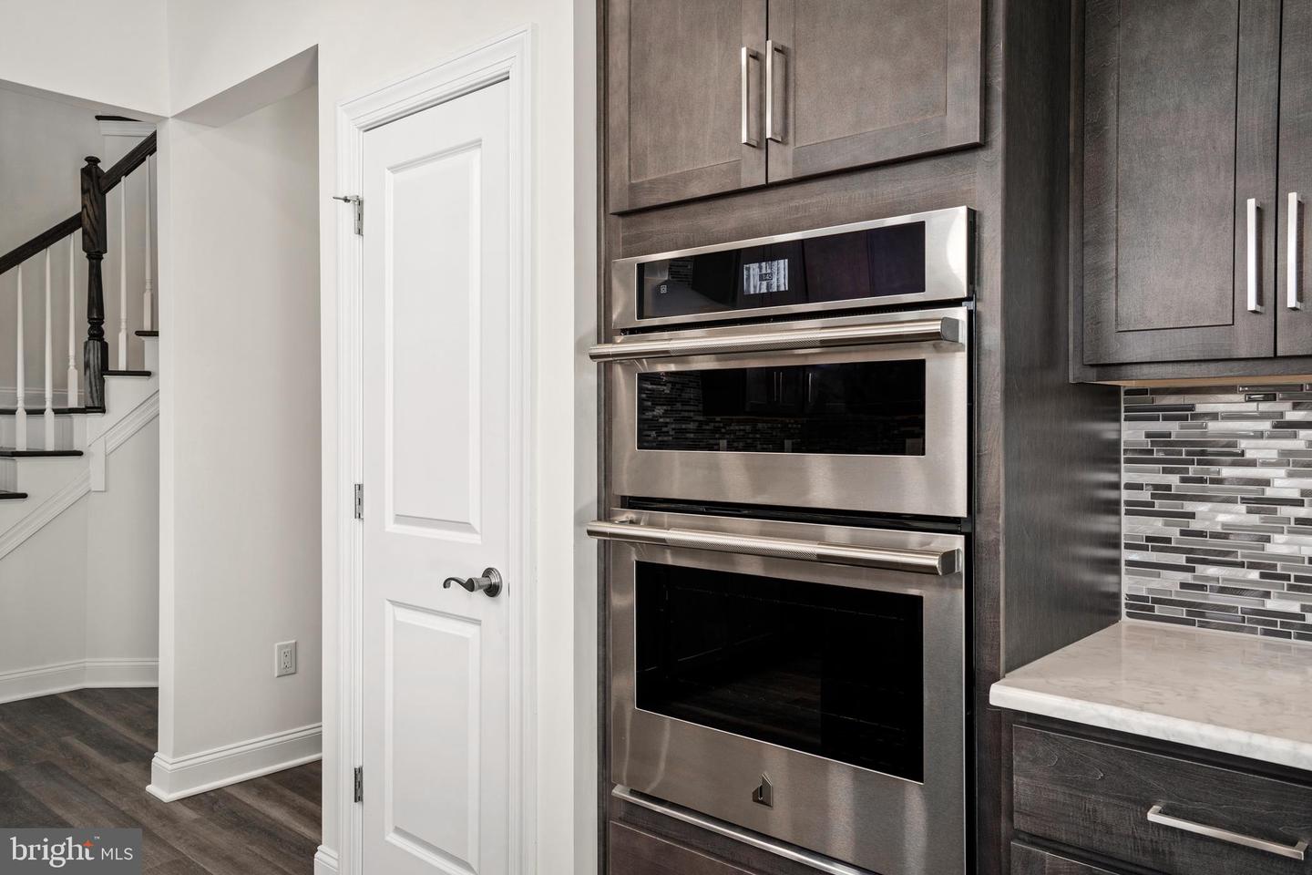 33 Kay Chiarello Way Property Photo 11