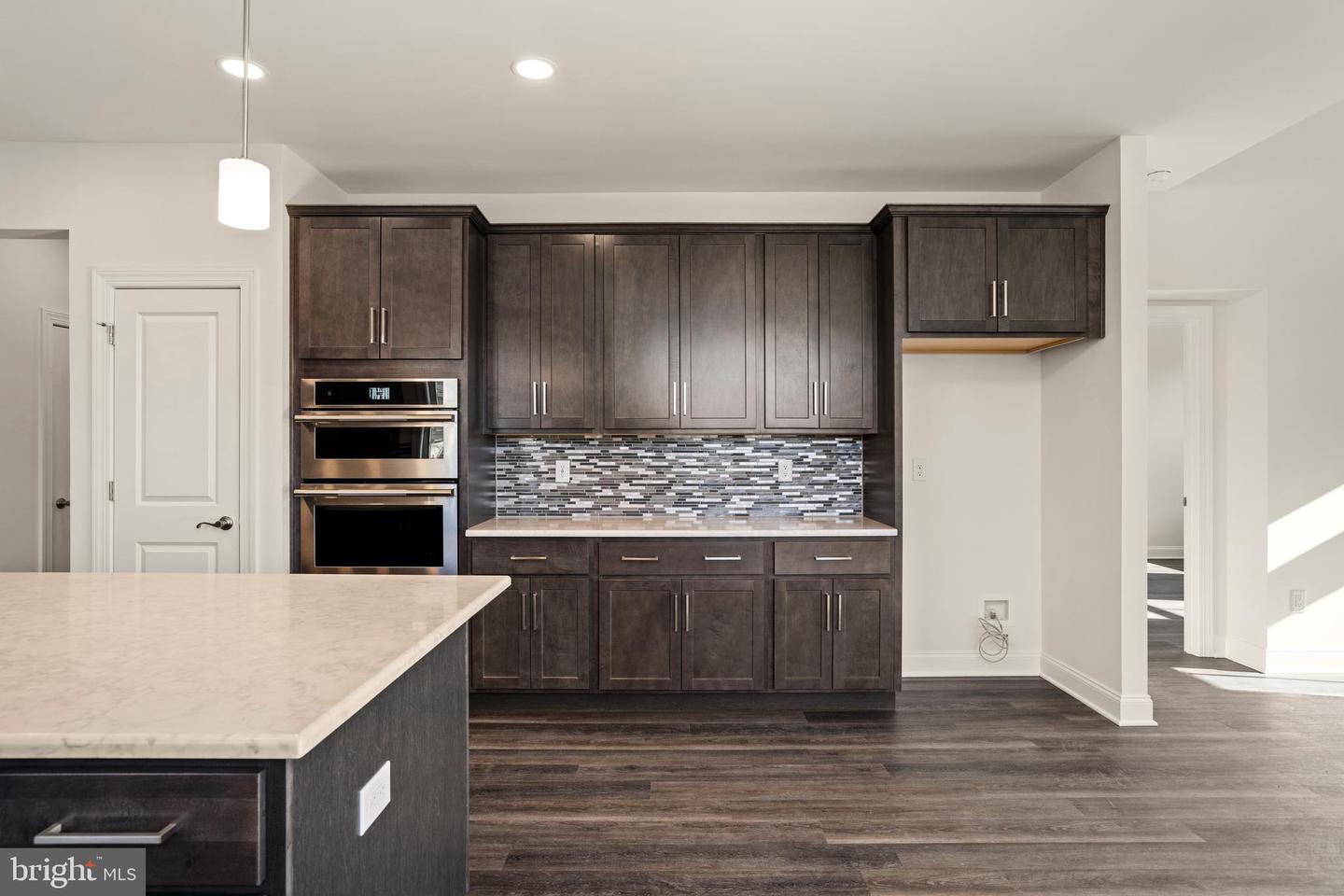 33 Kay Chiarello Way Property Photo 13