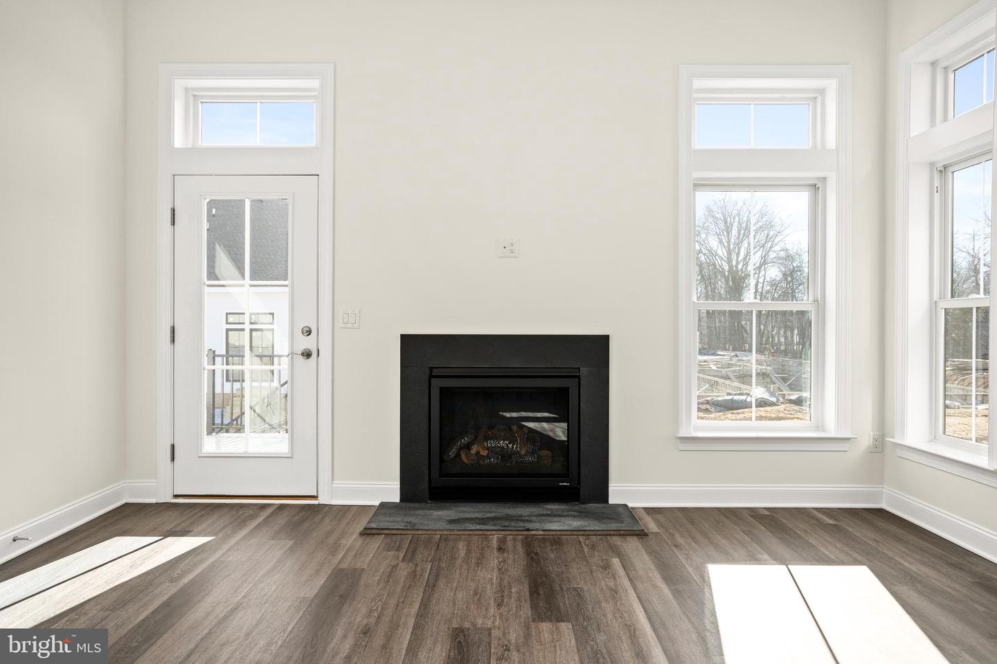 33 Kay Chiarello Way Property Photo 16