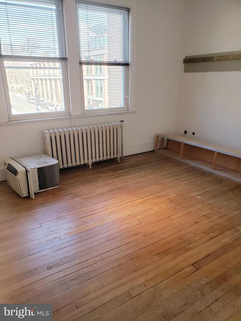 38 WITHERSPOON ST #3F Property Photo 1