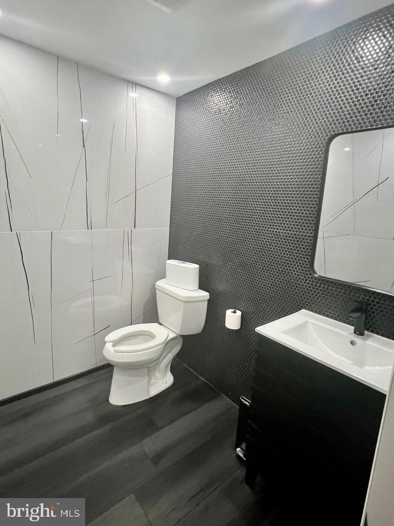 6 Colonial Lake Dr #suite G Property Photo 6