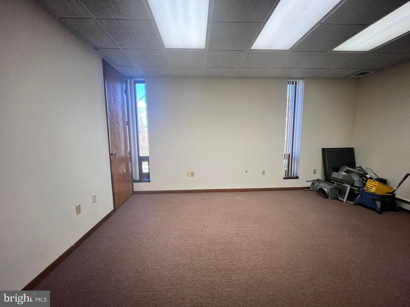 6 Colonial Lake Dr #suite G Property Photo 12