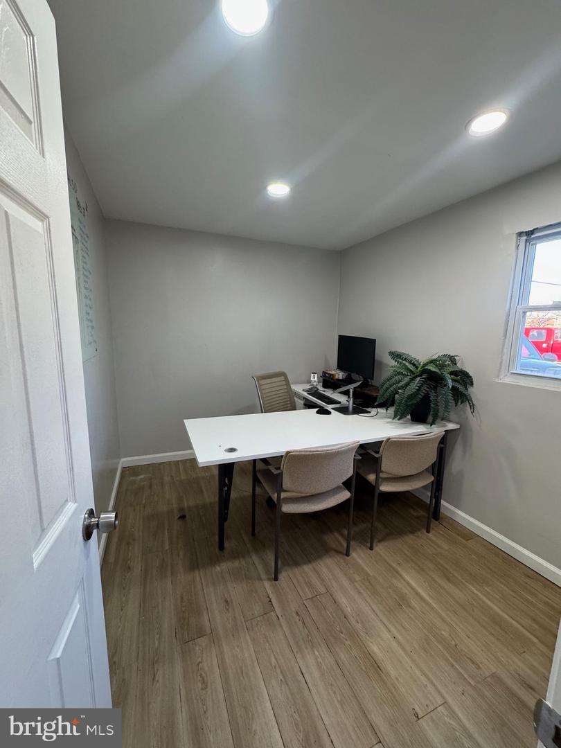 1421 Nottingham Way Property Photo 16