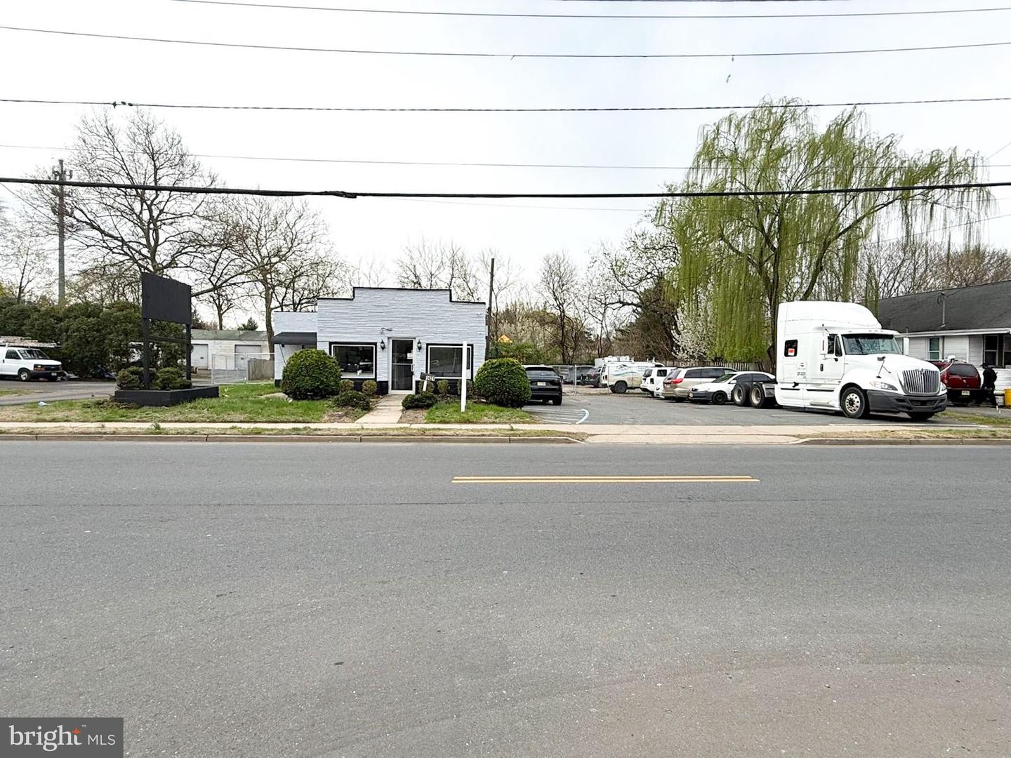1421 Nottingham Way Property Photo 24