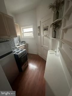 210 W State St Property Photo 16
