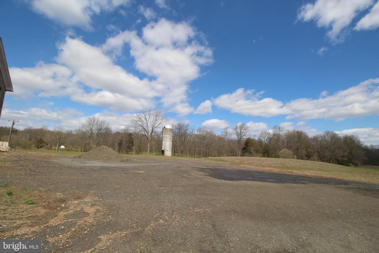12 Lynnbrook Dr Property Photo 44