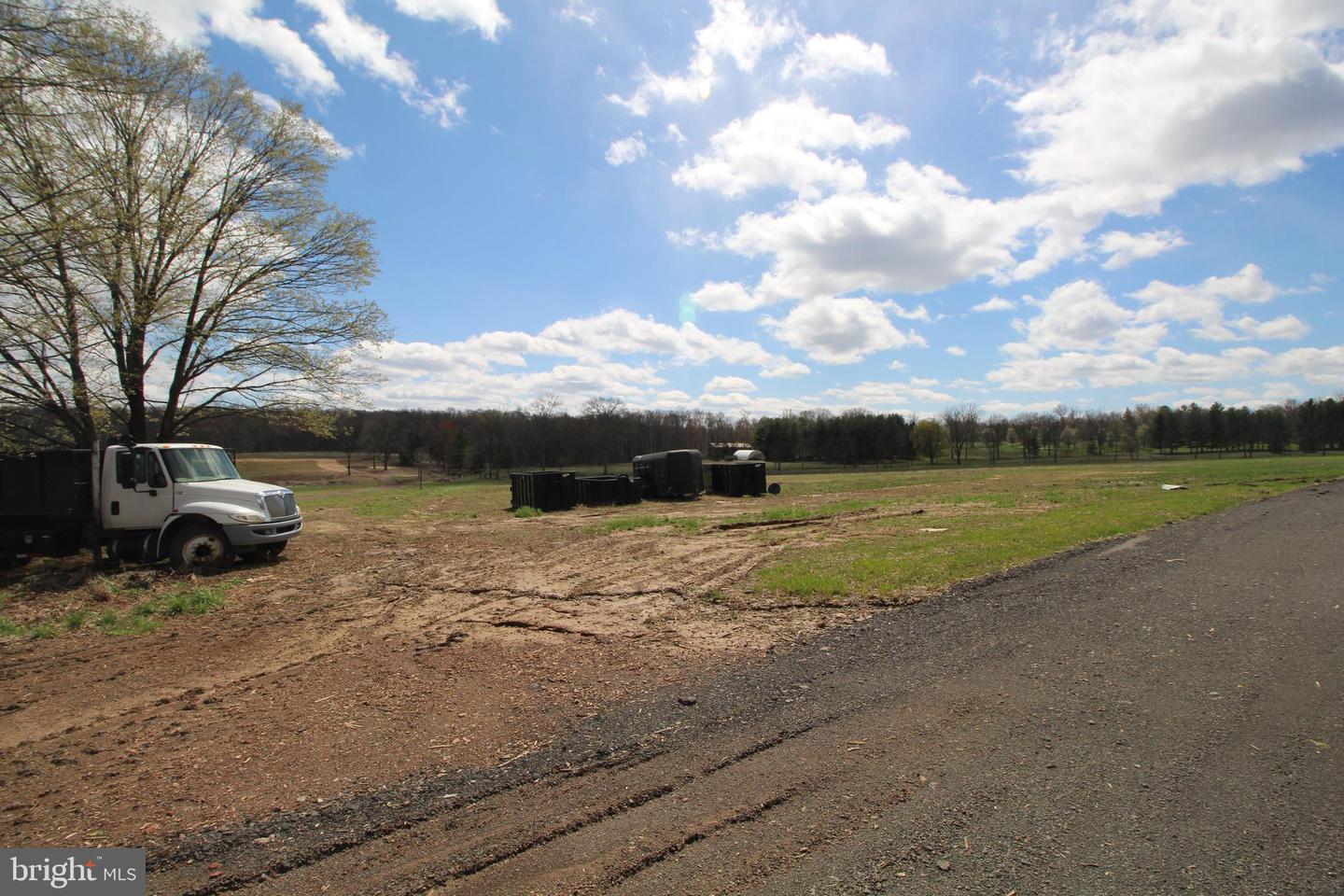 12 Lynnbrook Dr Property Photo 48