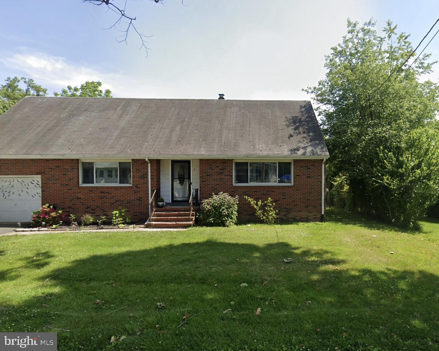 39 King Ave Property Photo 1