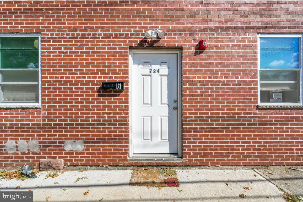 724 Division St Property Photo 13