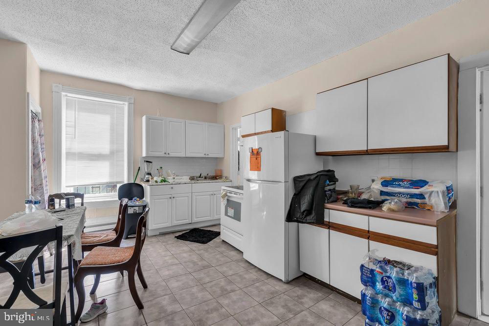 724 Division St Property Photo 25