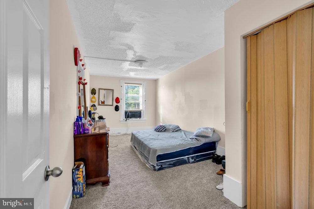 724 Division St Property Photo 40