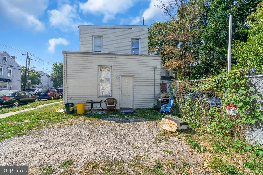 724 Division St Property Photo 55
