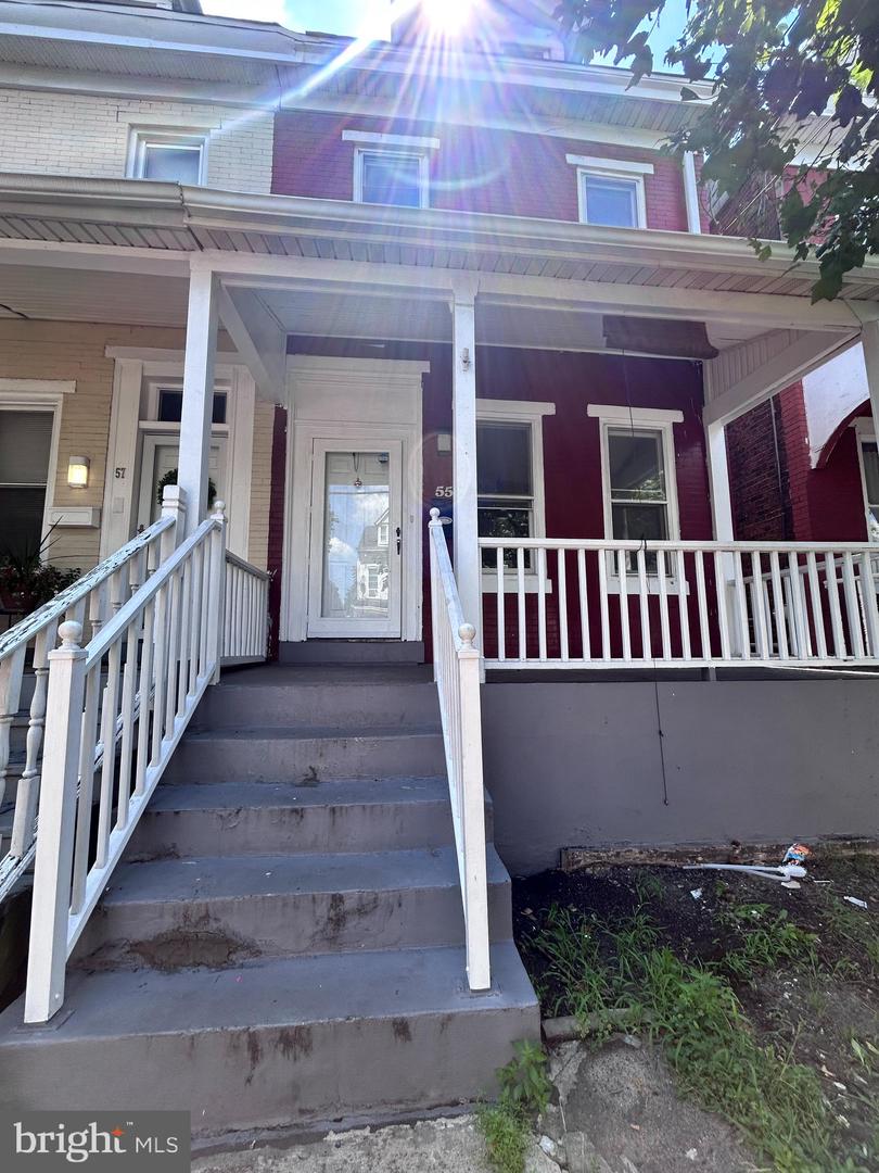 55 S Olden Ave Property Photo 1