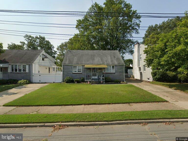 61 Leuckel Ave Property Photo 1