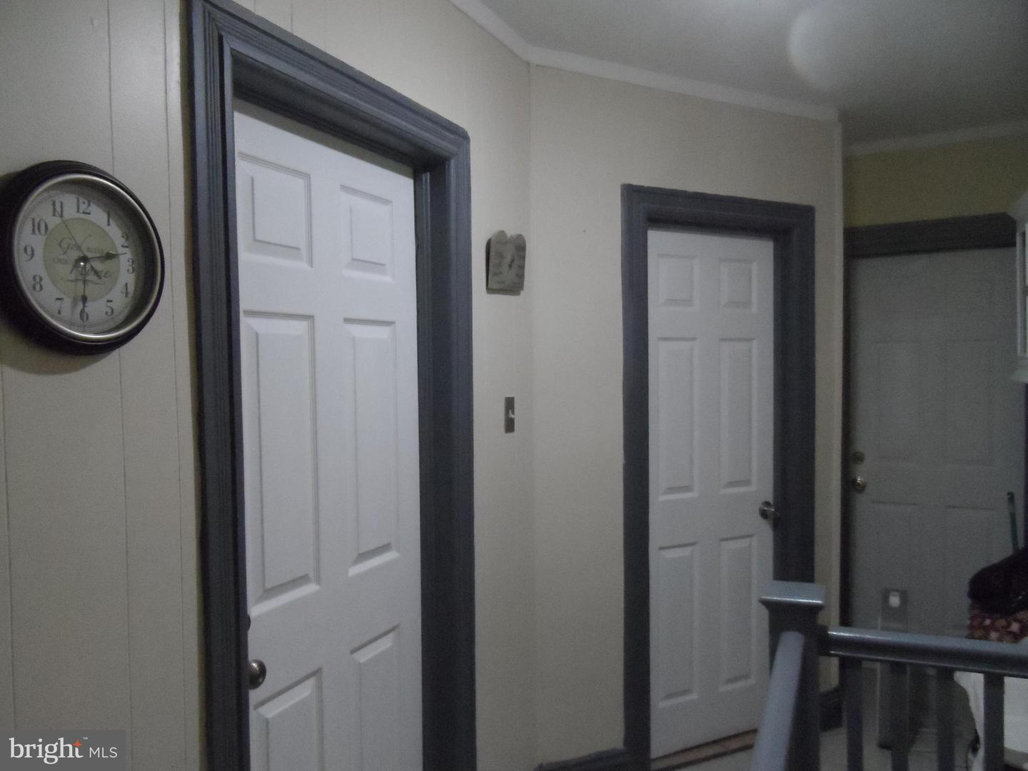 613 N Olden Ave Property Photo 5