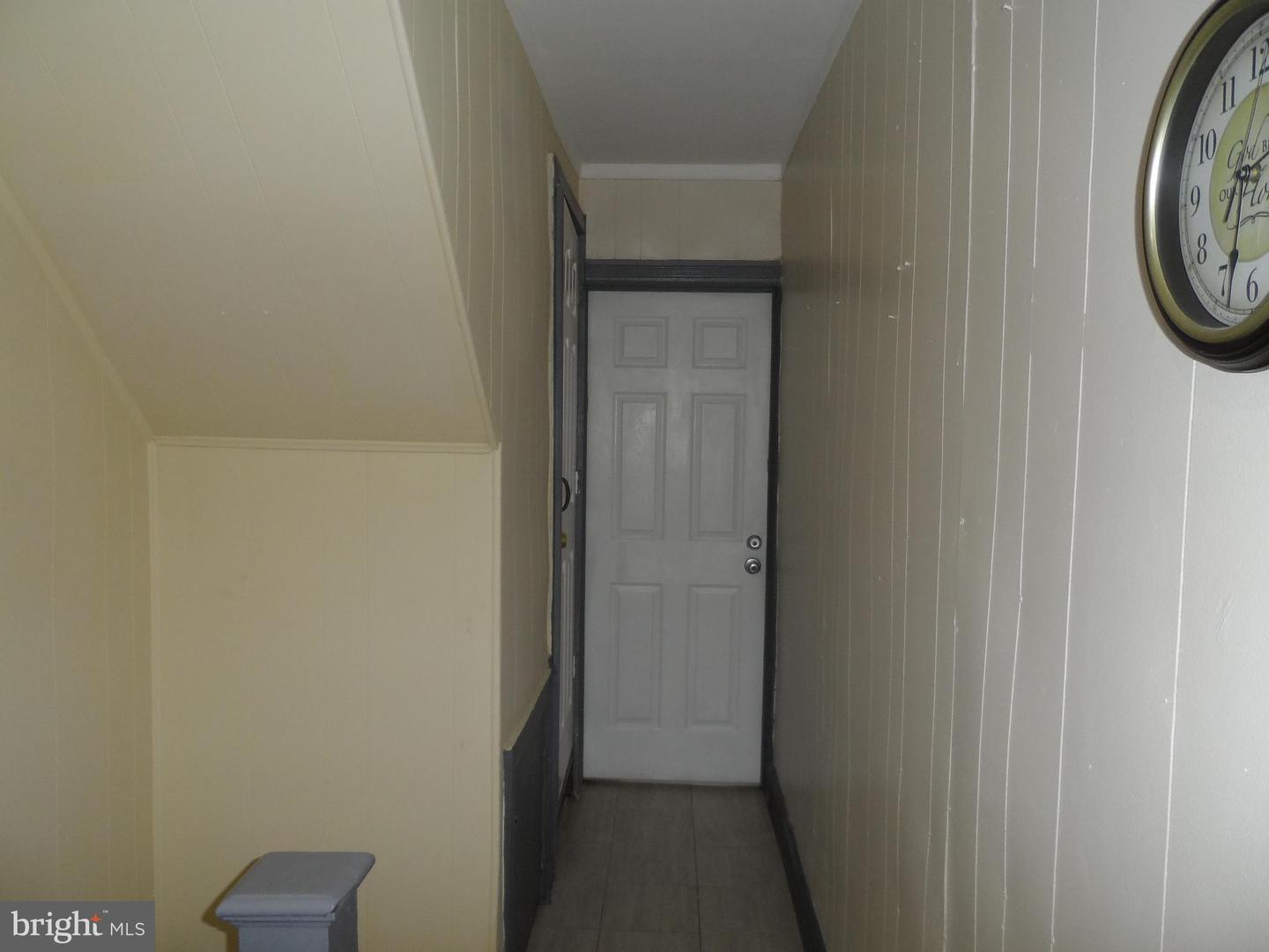 613 N Olden Ave Property Photo 7