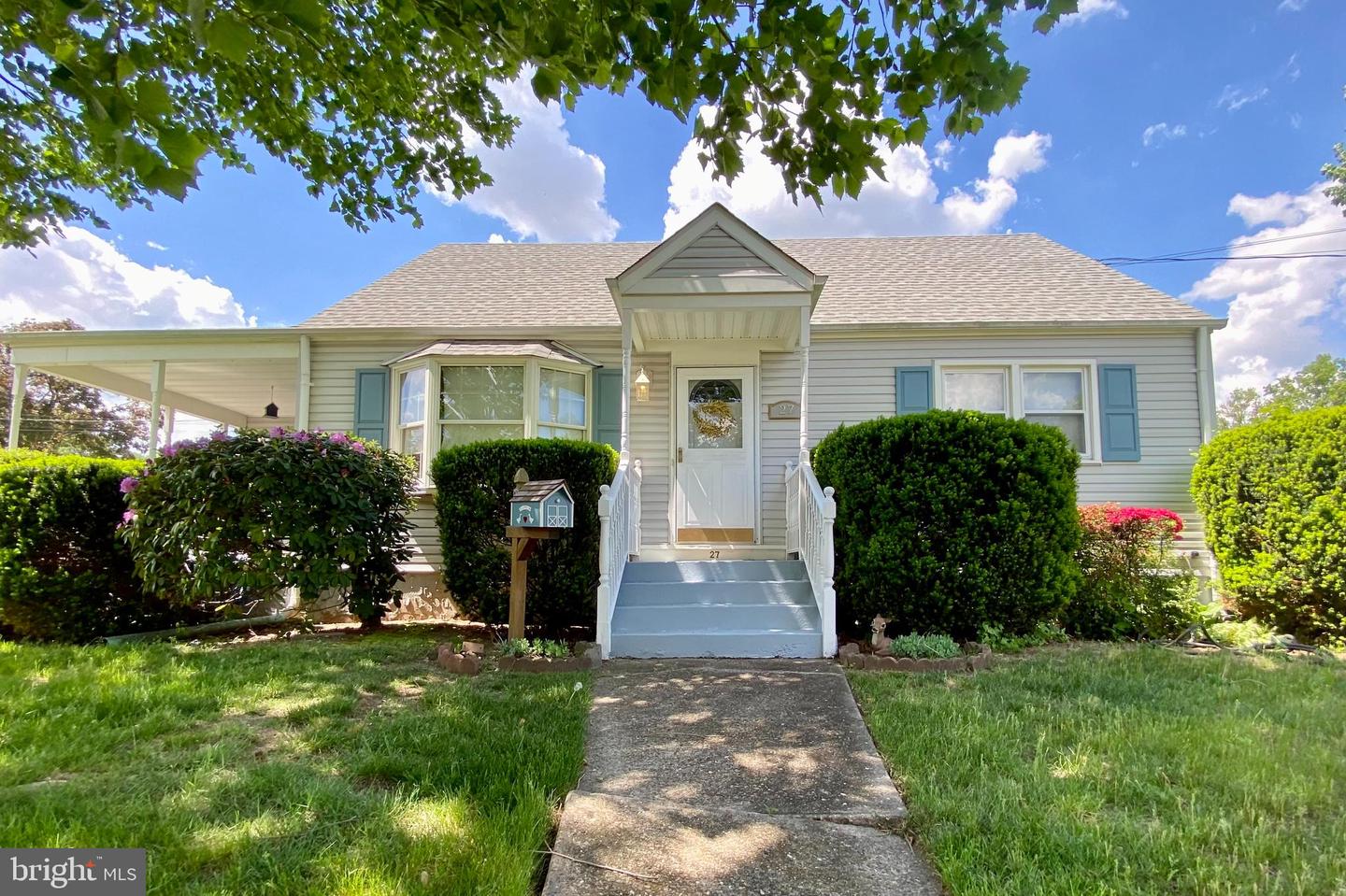 27 Olden Ter Property Photo 1