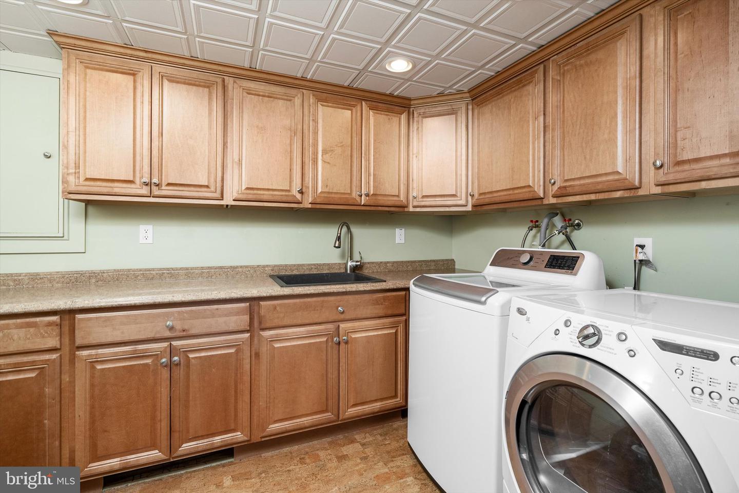 63 Eldridge Property Photo 24
