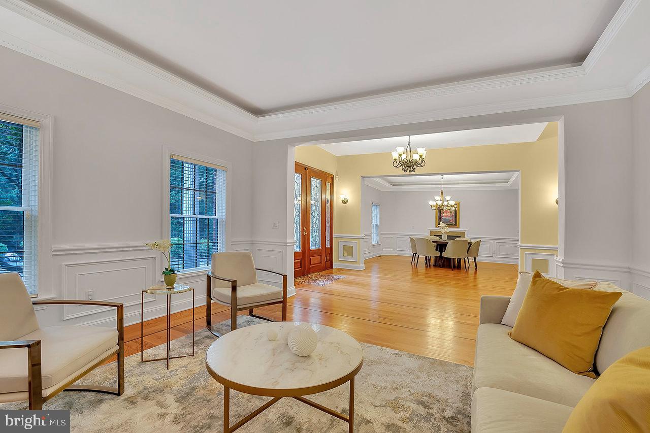 633 State Rd Property Photo 16