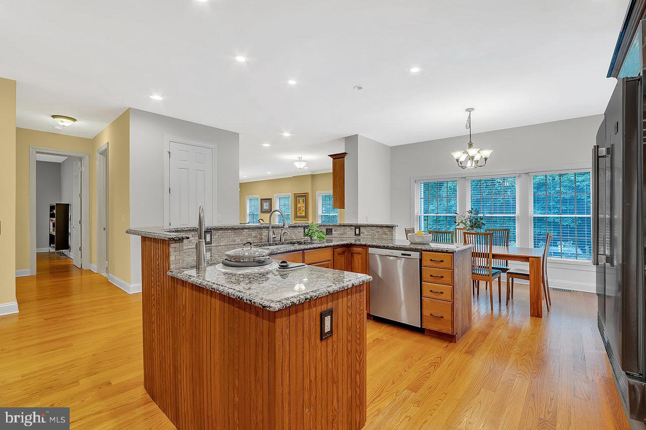 633 State Rd Property Photo 19
