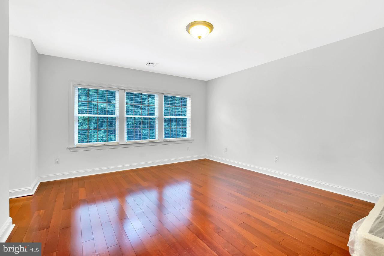 633 State Rd Property Photo 35