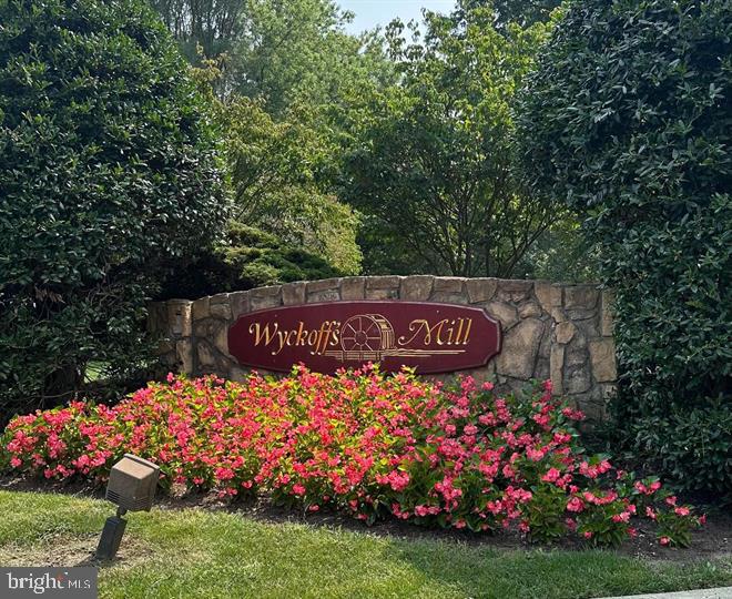 23 POWELL CT