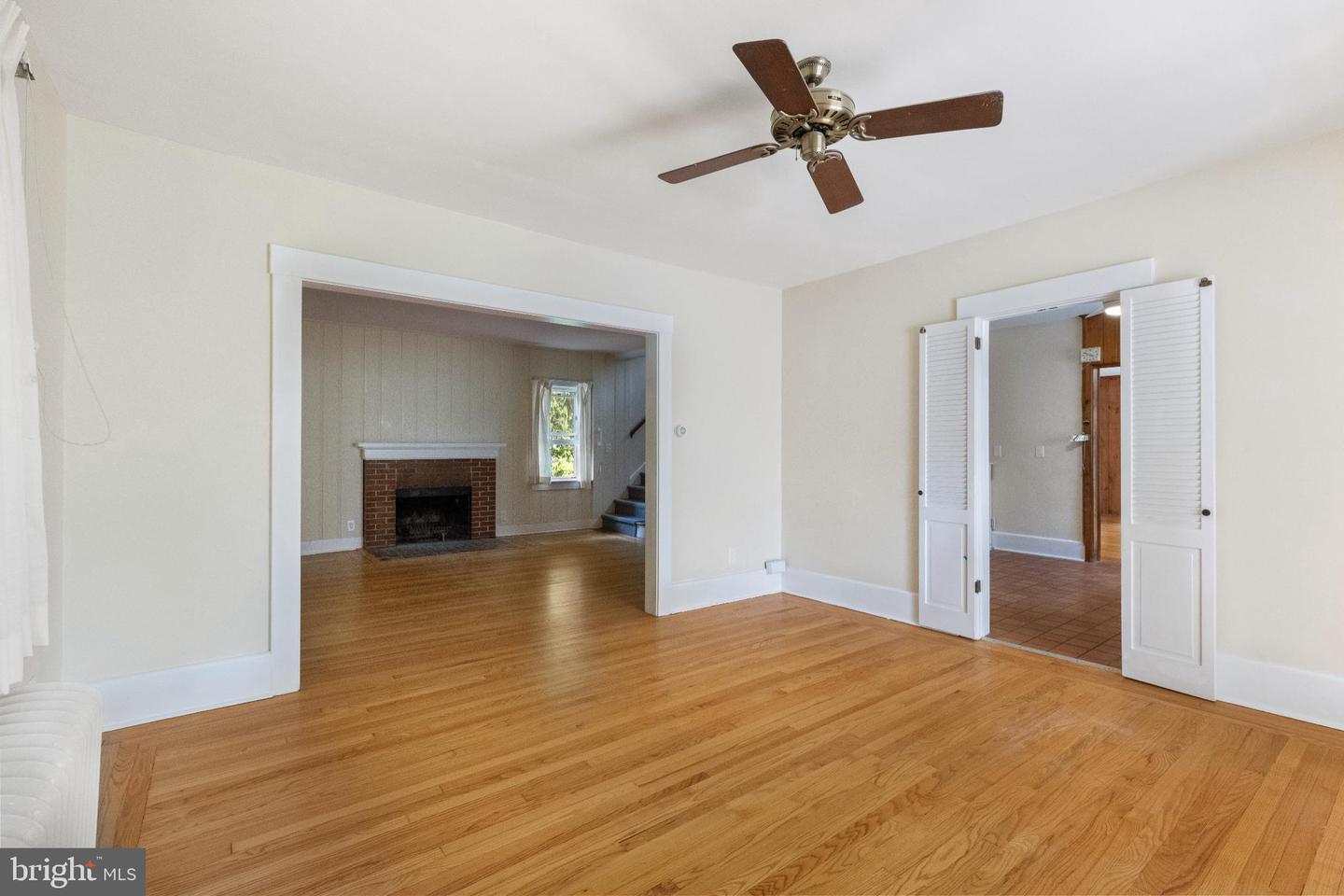 219 Washington Property Photo 6