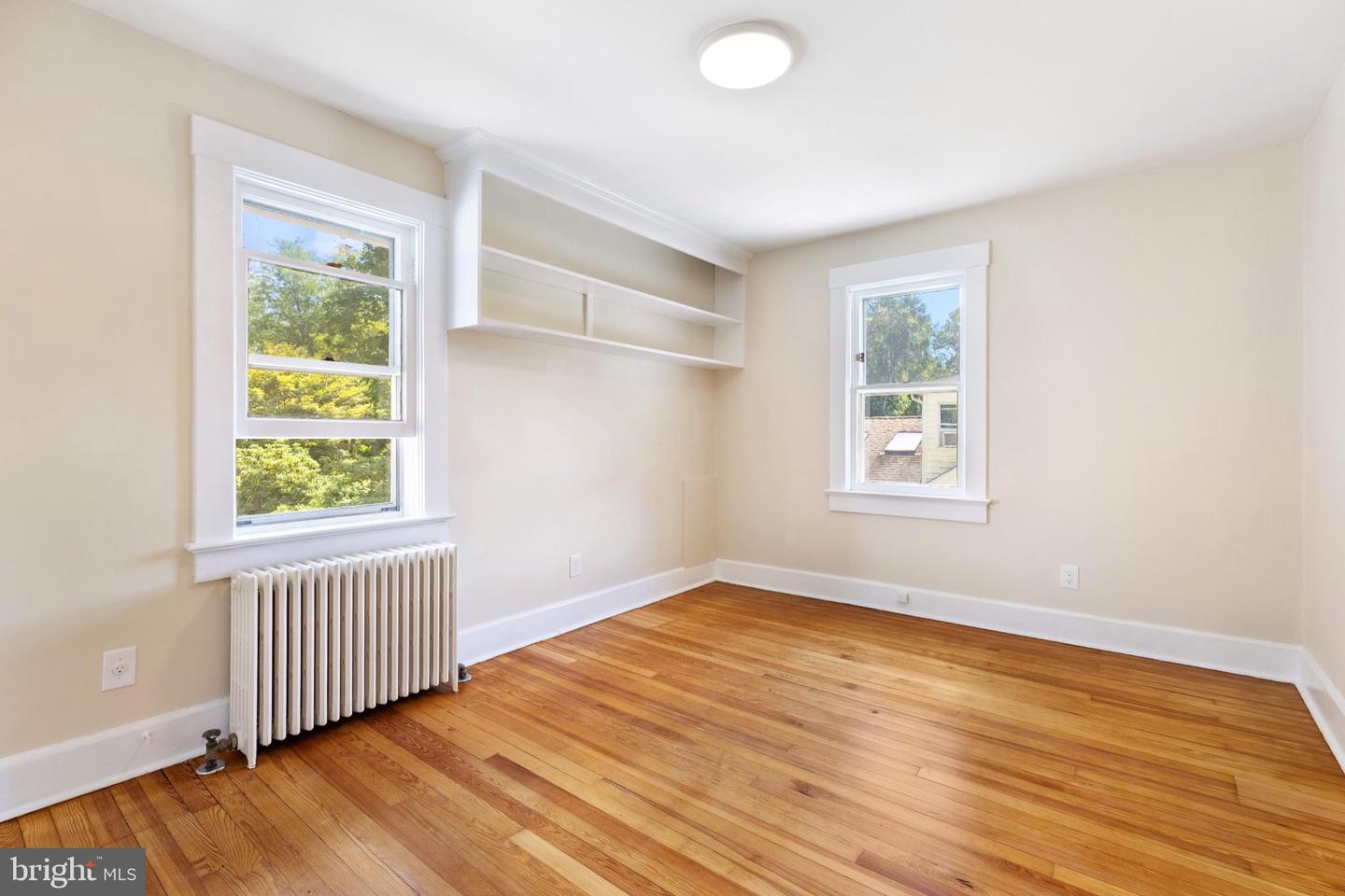 219 Washington Property Photo 18