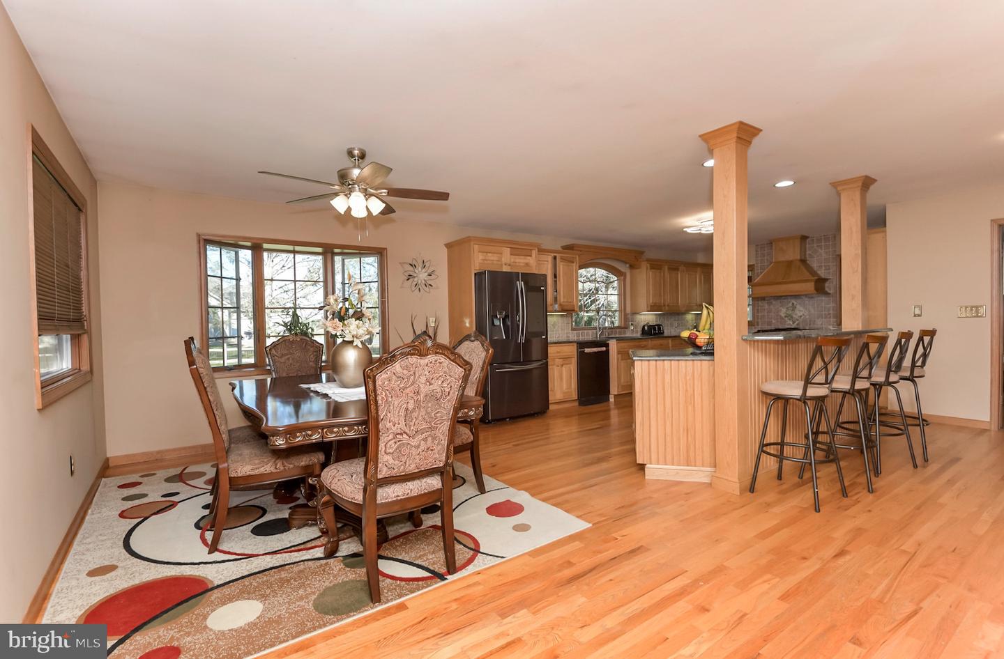 467 Gordon Property Photo 10