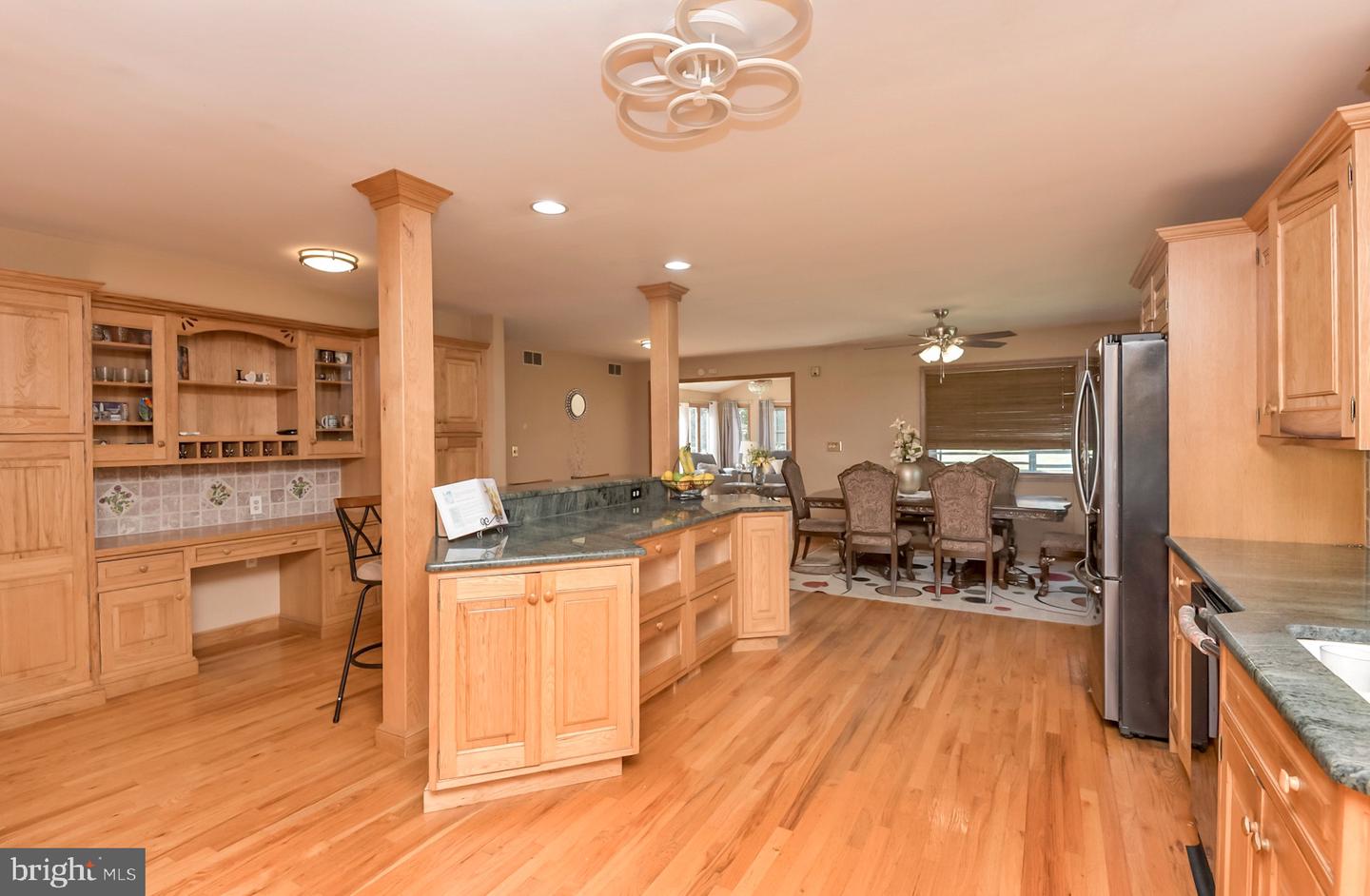 467 Gordon Property Photo 11
