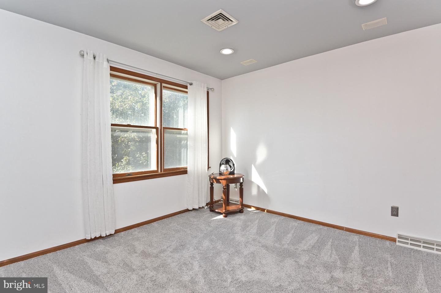 467 Gordon Property Photo 21