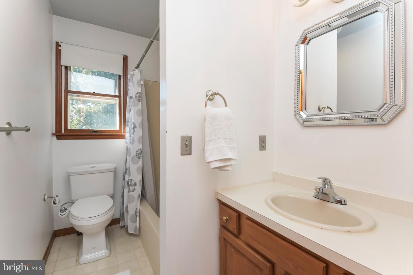 467 Gordon Property Photo 23