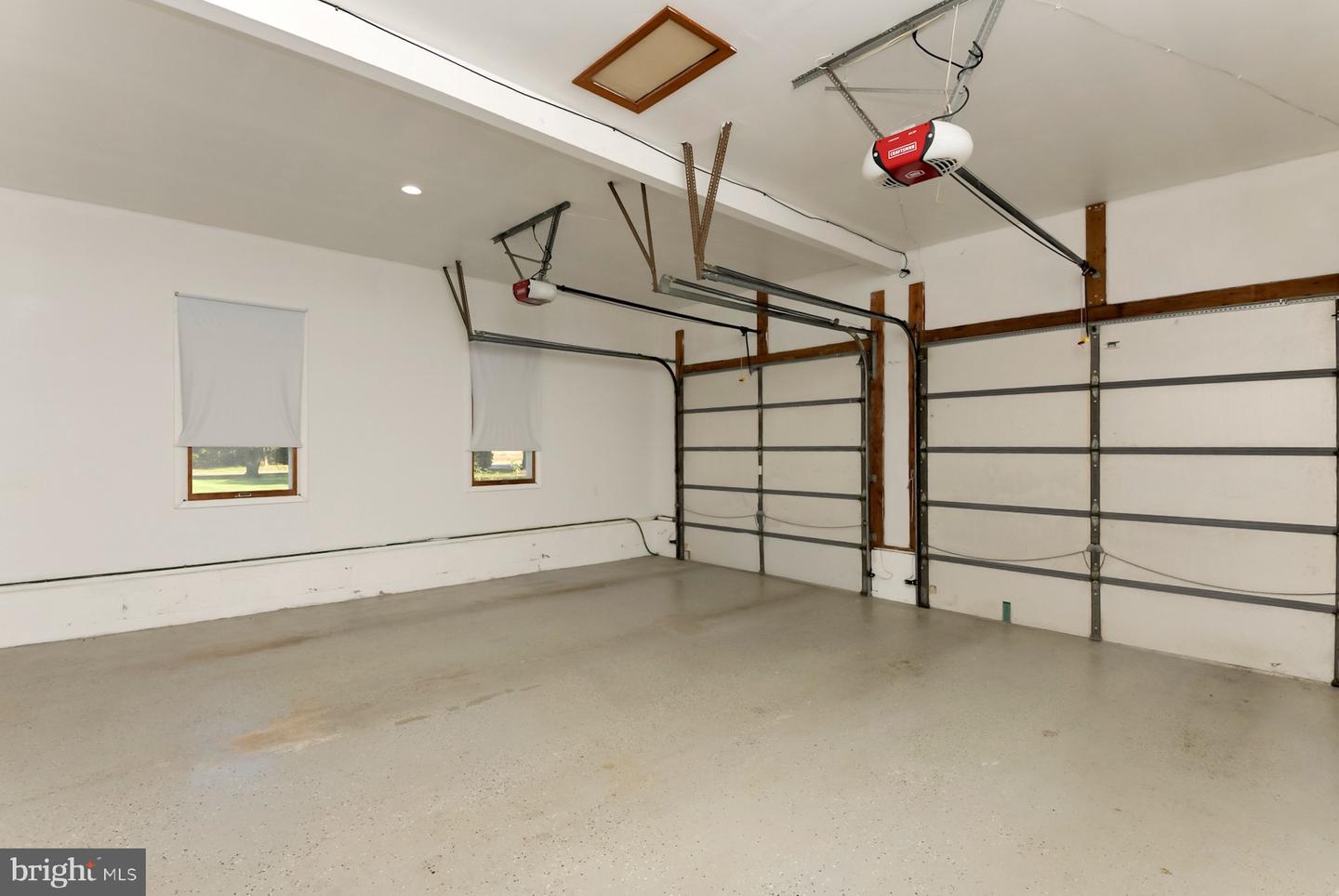 467 Gordon Property Photo 31