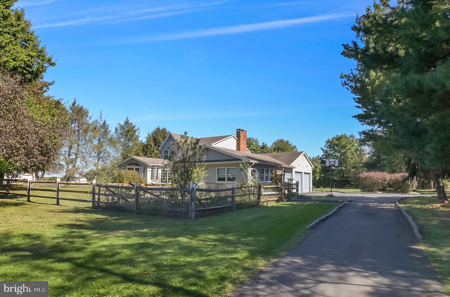 467 Gordon Property Photo 34