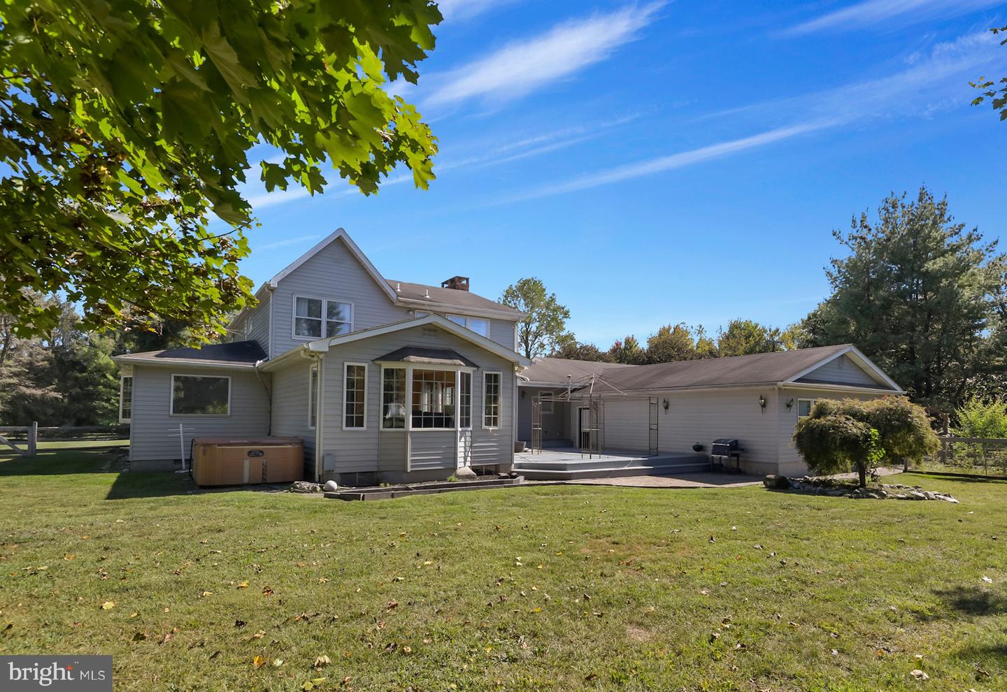 467 Gordon Property Photo 35