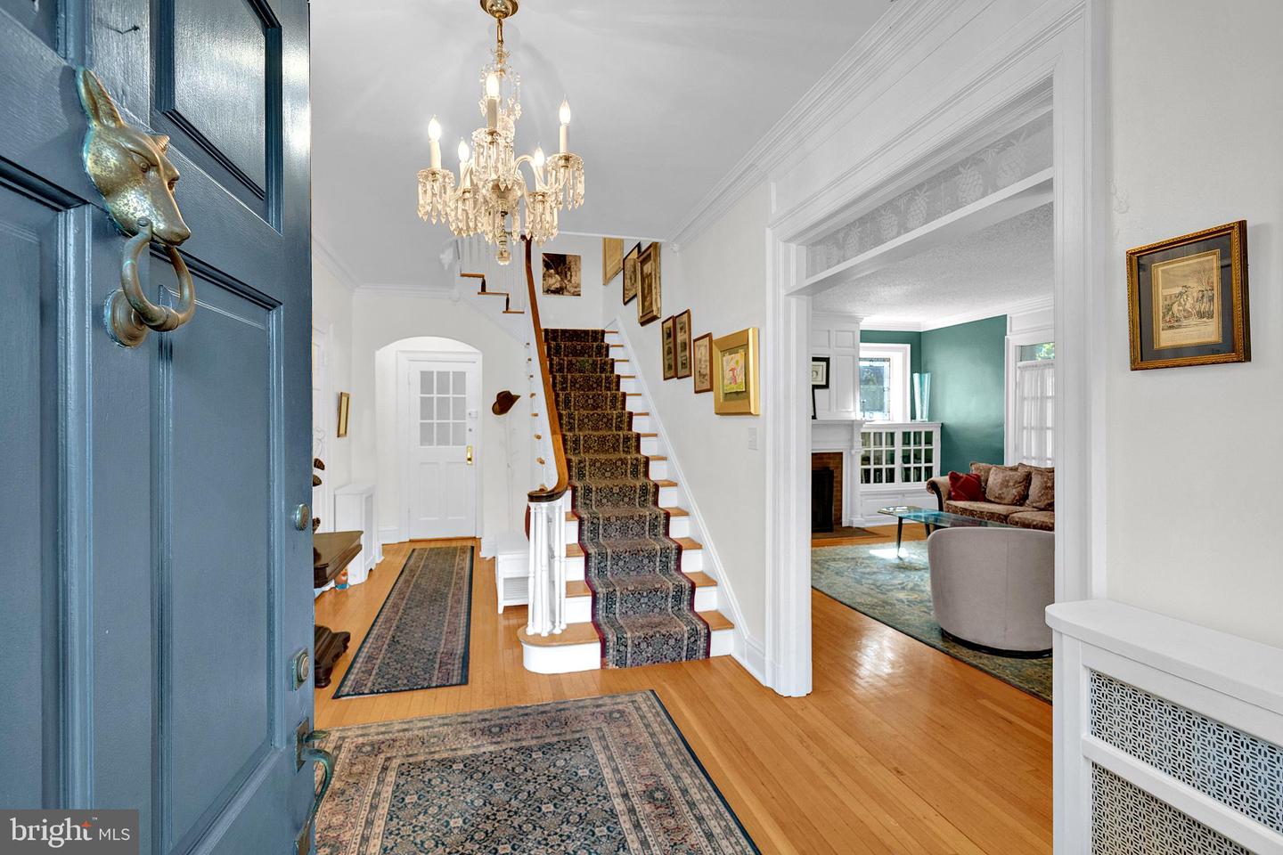 27 Whittier Ave Property Photo 3