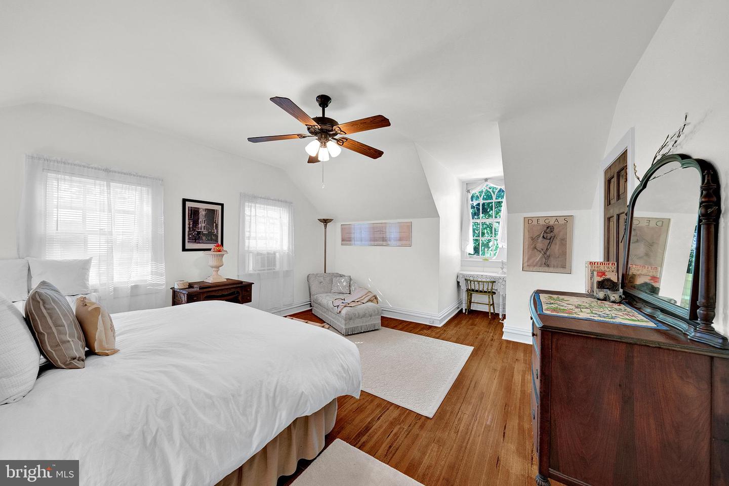 27 Whittier Ave Property Photo 36