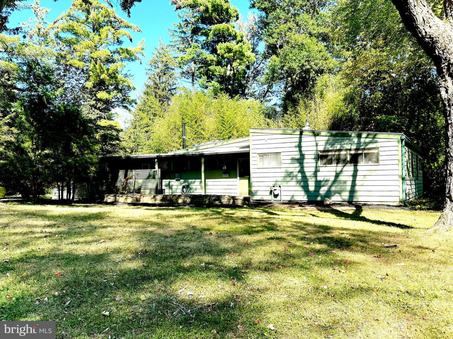 75 Clover Ln Property Photo 1